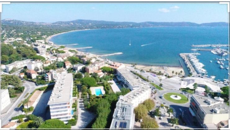 CAVALAIRE vue MER au loin MAISONNETTE TOUT ÉQUIPÉE POUR 4 PERSONNES AVEC PISCINE CLIM WIFI VÉLOS TV BARBECUES Exterior foto